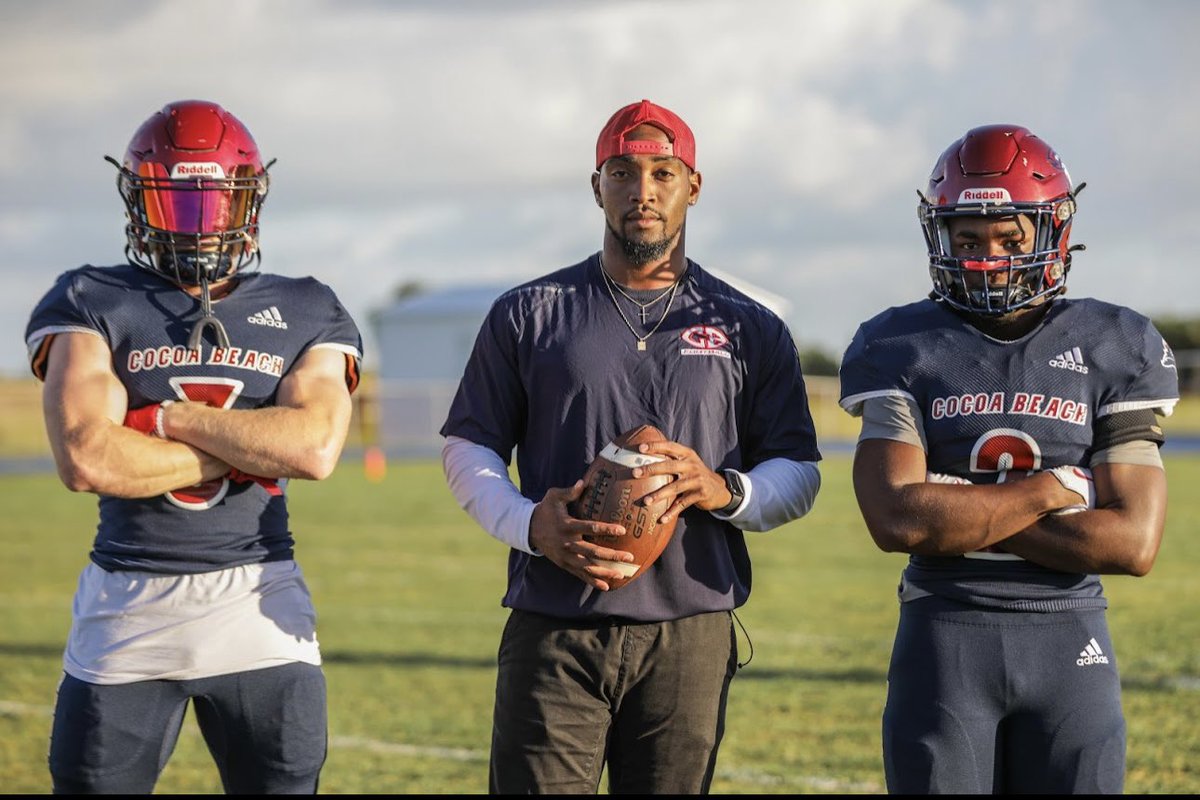 Payton_ellis_'s tweet photo. Senior highlights coming soon…. 
883 yards (all purpose) 11TDS 
Thanks to all the coaches at Cocoa Beach Jr/Sr Highschool 
@CocoaBeachPrin @CoachZachYates @coachwaldrop 
And special thanks to @Dj_Kennedy2 for coaching @AlanBaileyJr and I throughout our season!!! https://t.co/746NiMmdN3