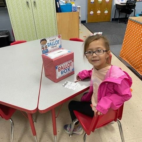 MichiganAvenueE's tweet photo. Kindergarten read "Duck for President" this week. Ms. Fugate's class was able to cast their vote in the Ballot Box for Duck or Farmer.
#masrocks https://t.co/Dxp2LX9oX4