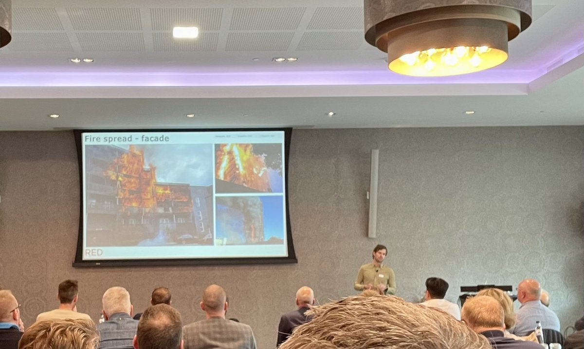 JanBertHeinen's tweet photo. Kennisoverdracht en goede gesprekken tIjdens Expertmiddag Brandveilige houten gebouwen in Utrecht. Met diverse sprekers uit binnen en buitenland. #FireSafety #Brandveiligheid #vakbekwaamheid #VVBA #SFPE #Risicobeheersing https://t.co/V2Jp1XUpYl