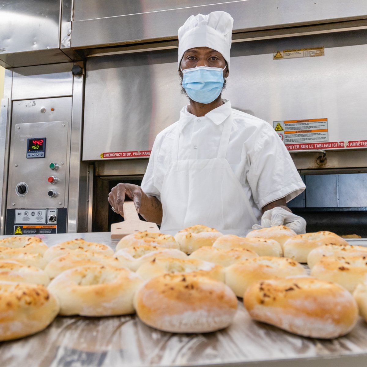 Kossars's tweet photo. Whether you're a #NewYork local or just passing through, we'll always be honored to serve you a delicious bagel here at #Kossars. https://t.co/PKO4z61Jwh