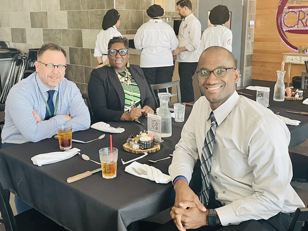 megangist's tweet photo. Thank you to @CulinaryGbcca for the delicious lunch for our secondary principals! We are so grateful for our campus principals and the work they do supporting students and staff each day! #ItStartsHere https://t.co/C9RNV6M2vf