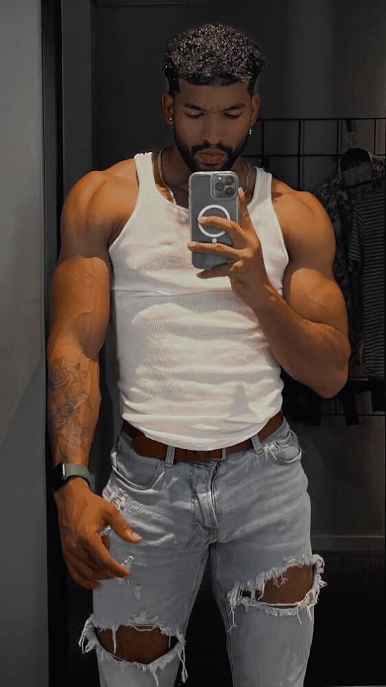 __GodOfDesire__'s tweet photo. 𝐉𝐚𝐦𝐞𝐬 𝐋𝐚𝐧𝐜𝐚𝐬𝐭𝐞𝐫 ♛

        24. College Professor. 
    History &amp; Culture, Soccer Coach. 
      Alluring, Narcissistic, Trickster. 
   Dark Themes. Ships with Chem. 

                          ❦ + ⟳ https://t.co/5Y102LSpxt
