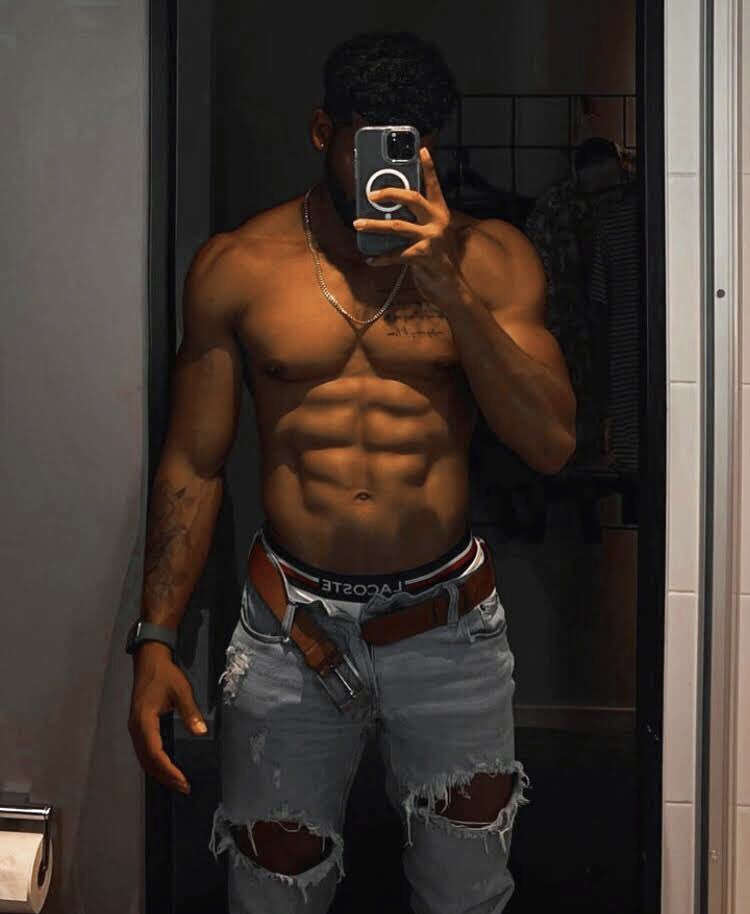 𝐉𝐚𝐦𝐞𝐬 𝐋𝐚𝐧𝐜𝐚𝐬𝐭𝐞𝐫 ♛

        24. College Professor. 
    History &amp; Culture, Soccer Coach. 
      Alluring, Narcissistic, Trickster. 
   Dark Themes. Ships with Chem. 

                          ❦ + ⟳