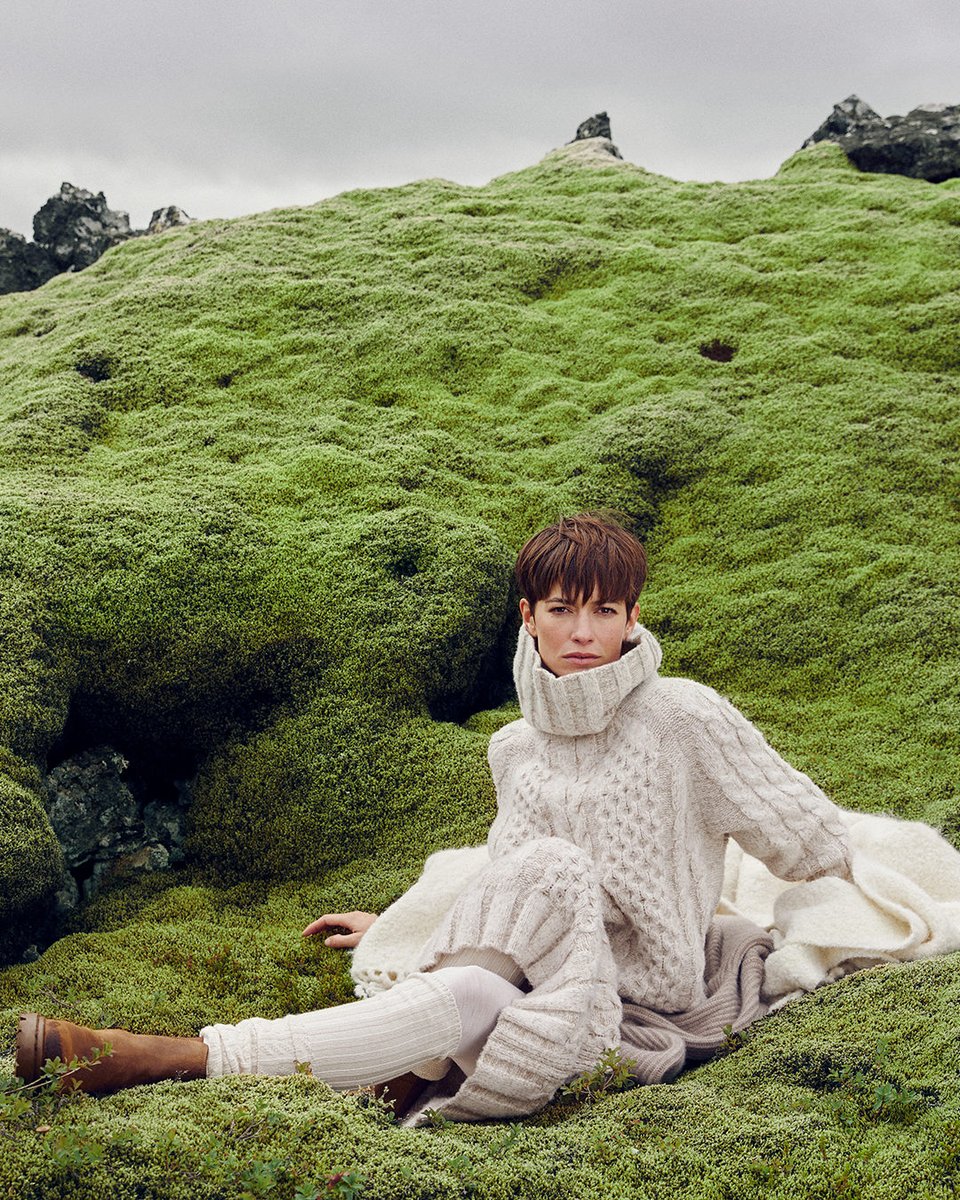 Inspired by the spirit of daring, new BR sweaters are made from luxurious yarns and fabrics to balance modern elegance with a heritage of craftsmanship. Shop #TheBRLook at bit.ly/38Jisd8.