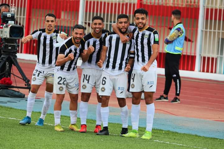 essetifienne's tweet photo. صور فرحة لاعبي فريقنا علي حساب نادي بارادو ⚽📸
#PACESS
#TeamEss | #AllezLEntente 🏁🦅 https://t.co/Mdh3k3TYtf
