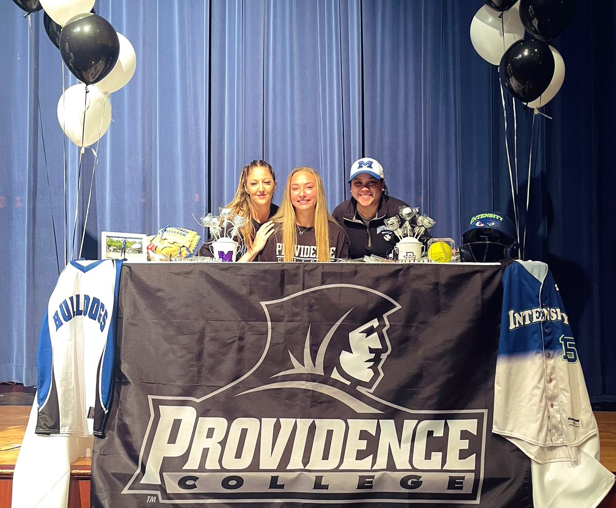 Beyond proud of these 3 ladies.💙
#NationalSigningDay 🥎

Hard work & being a good person, pays off! I love each of U & will always be here for U, no matter what.💯🙌 @AbbyKozo2023 @KFlaherty2023 @briannad2023 

Best part is we’re not done..
#MetuchenSoftball #Dawgs 🐶