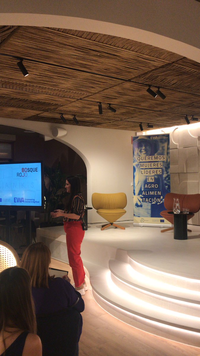 molt interesant les propostes de joves emprenedores en agroalimentacio: nou ketchup amb menys conservants!!@JunoHouseClub dinarà un premi al millor projecte