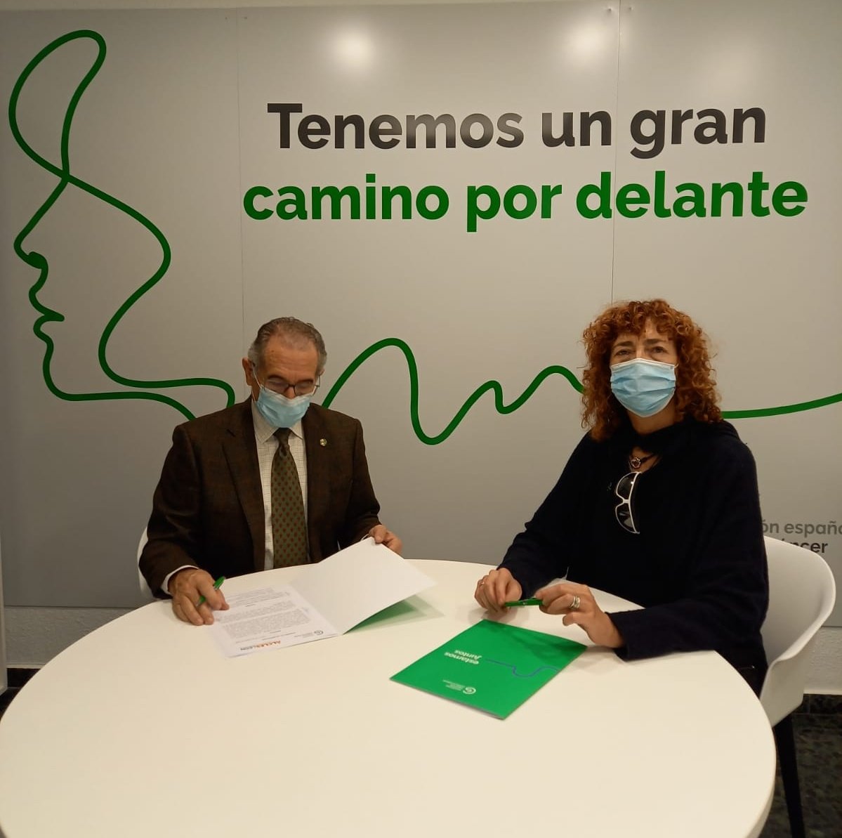 ContraCancerLE's tweet photo. 🤝¡𝐍𝐮𝐞𝐯𝐨 𝐚𝐜𝐮𝐞𝐫𝐝𝐨!🤝
El pte de @ContraCancerLE, Estanislao de Luis y la pta de @alcles_leon , Nonia Alejandre, firman el Aᴄᴜᴇʀᴅᴏ ᴅᴇ ᴄᴏʟᴀʙᴏʀᴀᴄɪᴏ́ɴ
Seguinos trabajando en prevención, divulgación para poder ayudar a todas las personas que nos necesiten https://t.co/CwYo519s8h