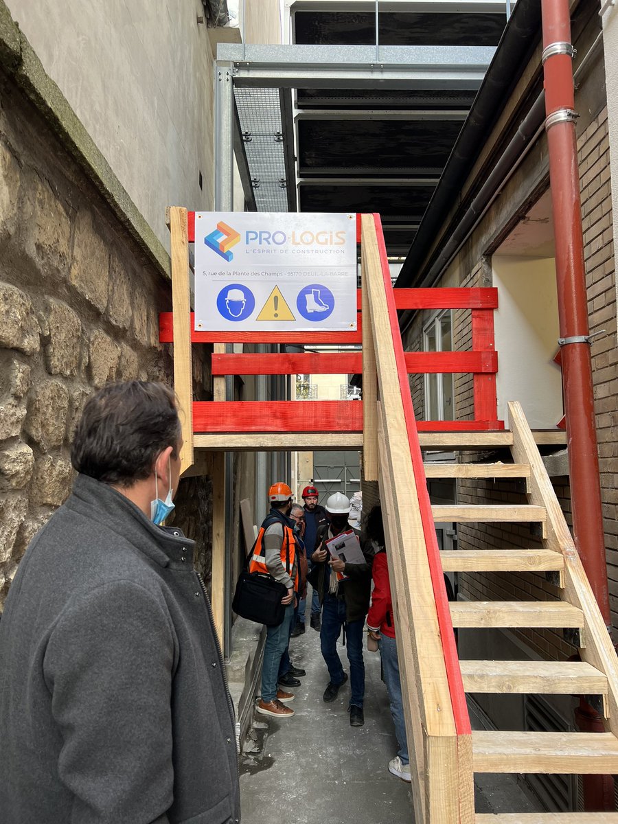 Clinique Saint Jean de Dieu (@cliniquesjd) on Twitter photo 🏗Top départ pour les travaux
Une nouvelle unité de préparation des chimiothérapies en mai 2023 !
➡️ Objectifs : sécurité - qualité - réactivité
🎬 Coming soon : le blog d’info travaux
<a href="/Cognacq_Jay/">FondationCognacq-Jay</a> <a href="/SaintJeandeDieu/">Saint Jean de Dieu</a>
#UPC2023 #UPC #chimiothérapie #pharmacie #travaux 🏗Top départ pour les travaux
Une nouvelle unité de préparation des chimiothérapies en mai 2023 !
➡️ Objectifs : sécurité - qualité - réactivité
🎬 Coming soon : le blog d’info travaux
<a href="/Cognacq_Jay/">FondationCognacq-Jay</a> <a href="/SaintJeandeDieu/">Saint Jean de Dieu</a>
#UPC2023 #UPC #chimiothérapie #pharmacie #travaux