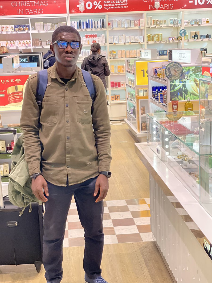 Bcsay1's tweet photo. The new me🤓 https://t.co/6FpgeQjWVQ