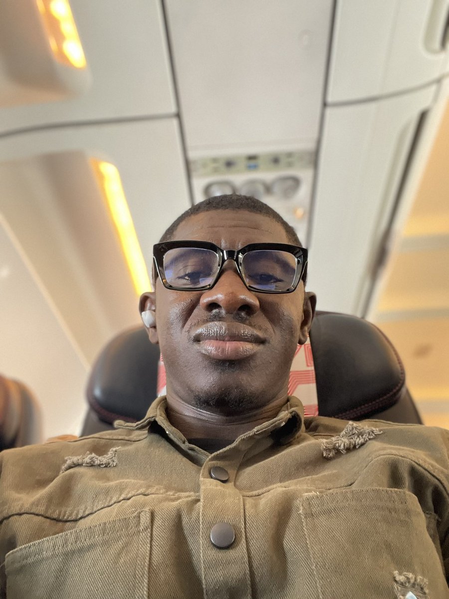 Bcsay1's tweet photo. The new me🤓 https://t.co/6FpgeQjWVQ