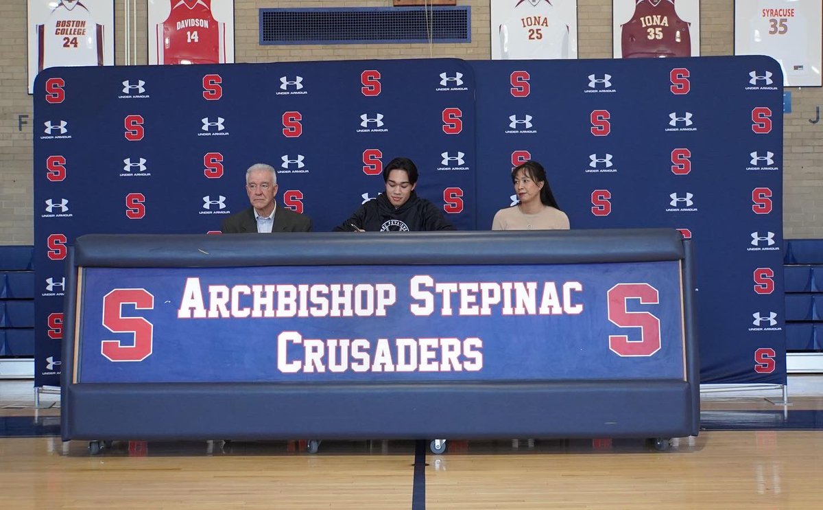 Step_Baseball's tweet photo. Congratulations to Kyle Eddington & his family on signing his National Letter of Intent to the University of Maryland - Baltimore County! 📚⚾️ #nationalsigningday #studentathlete #stepforward #StepinacBaseball
#StepinacHighSchool https://t.co/EzdahRBJLi