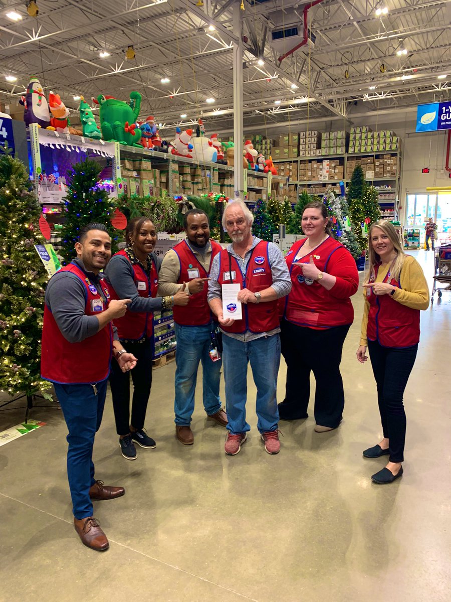 Great business walk today at 1538! Wrapped up the walk with some great recognition to Ken &amp; Jorge! Big thanks to all that came! <a href="/ShuellWilliam/">William Shuell</a> <a href="/BellAnyae/">Anyae Bell</a> @meronH1290 <a href="/finchamMST1290/">Jody Fincham</a> @JCunninghamR1 <a href="/BenitoKomadina/">Benito.Komadina@Lowes</a> @GotoLowes @MYoungsonLowes <a href="/JoshEvenson1290/">Josh Evenson</a> <a href="/BlueBoxR1/">@BlueBoxR1</a> <a href="/kellydove5/">Kelly Dove</a>