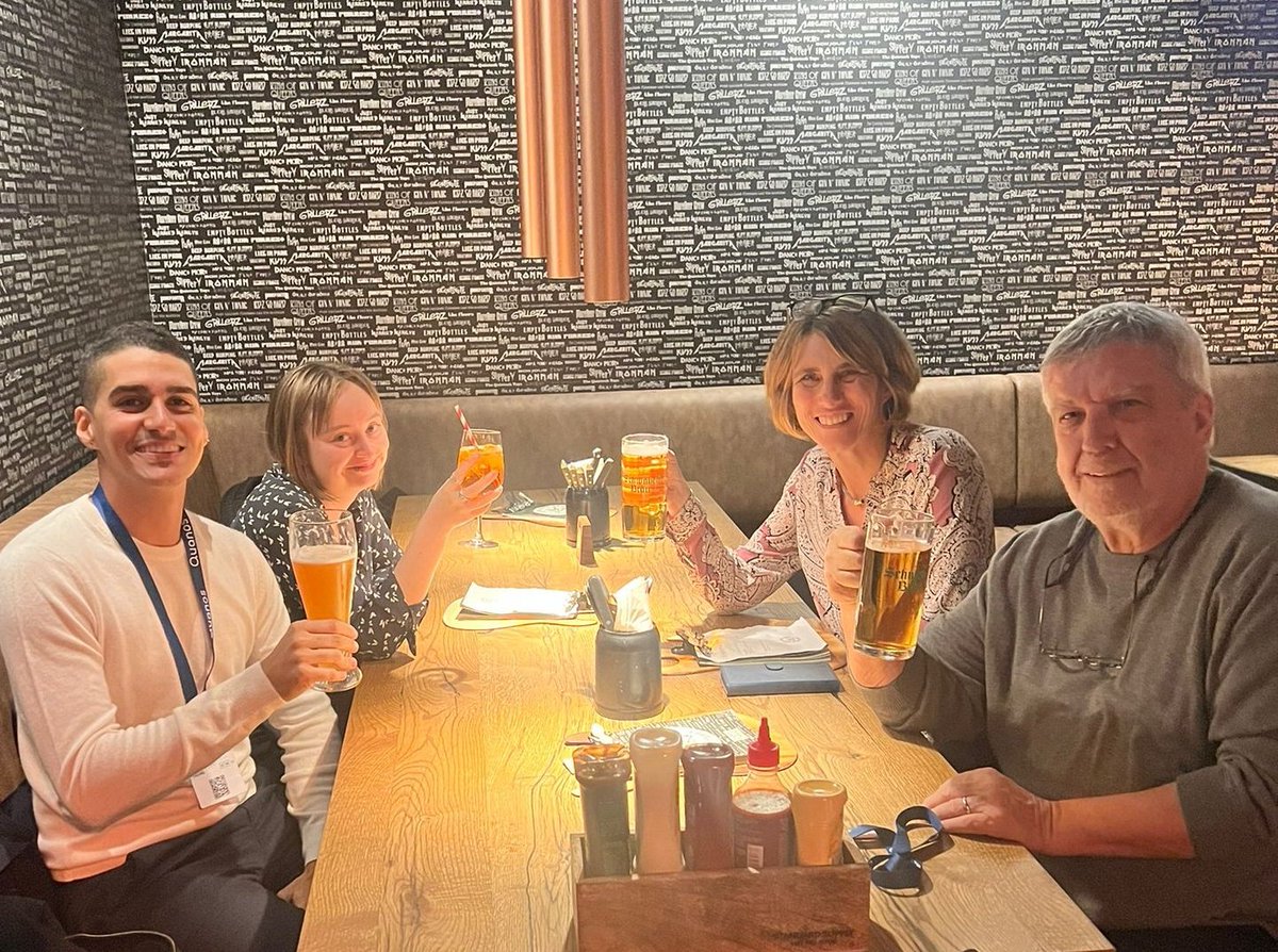 Starting the <a href="/GALA_Global/">GALA</a> LocMixer at The Classic Rock Cafe downtown. Join us #tekom #tcworld