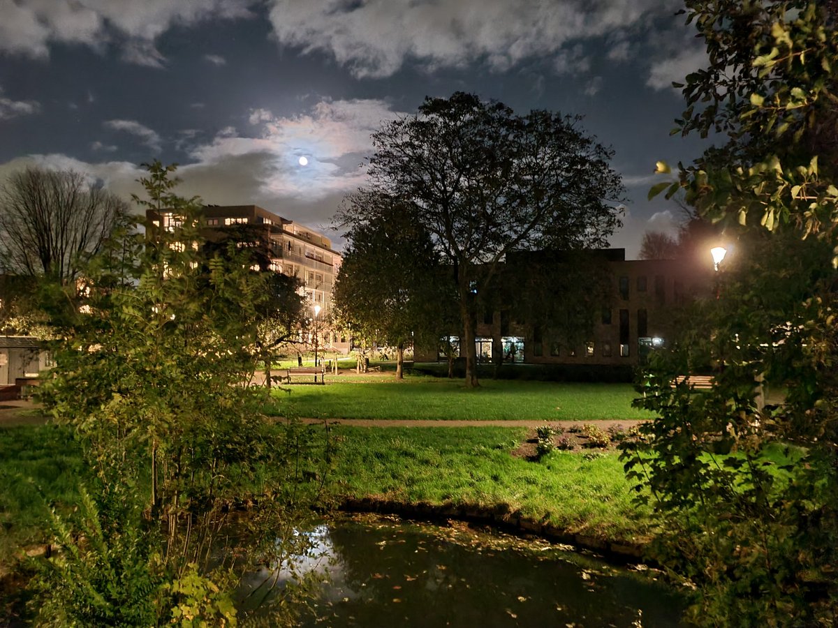 Vroeg donker heeft ook voordelen.
#Nieuwegeinisbestmooi
