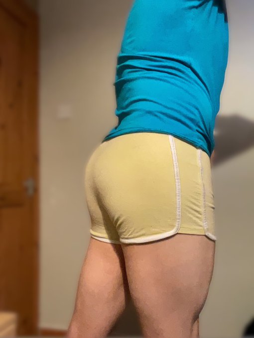 Wednesday is gym night! https://t.co/Dso955gGeE<a href="/tag/sissy"class="tags"><span>#sissy</span></a><a href="/tag/blowbang"class="tags"><span>#blowbang</span></a><a href="/tag/crossdresser"class="tags"><span>#crossdresser</span></a>