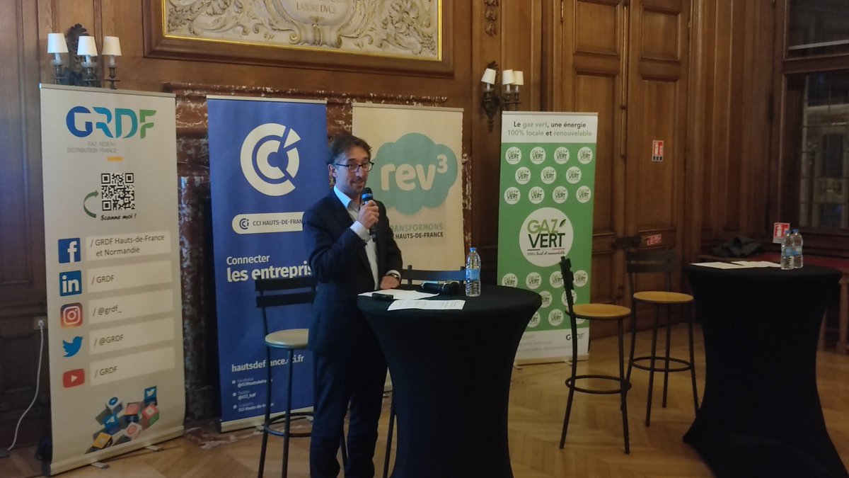 rev3's tweet photo. [direct🔴] Afterwork de l'#énergie @CCI_hdf X @GRDF
Comment agir à l'échelle régionale à la crise énergétique? M.BARBAUD directeur @rev3 présente les dispositifs d'accompagnement des entreprises #transitionenergetique 
#taskforce 
@hautsdefrance @GrDF_RioPlus20 @FredericMotte https://t.co/znBRhxW2u9