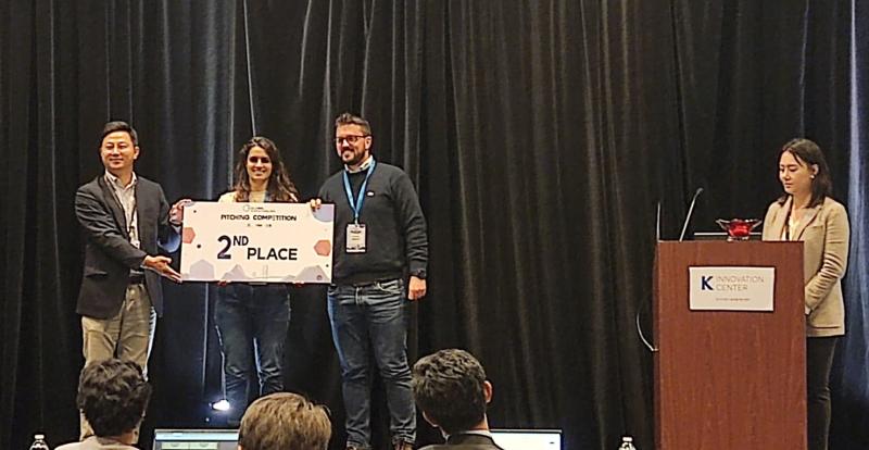 Arter_ER's tweet image. 🇺🇸 #MindsetProgram #siliconvalleyER #day2: secondo giorno in Silicon Valley per le startup
I primi pitch davanti agli investitori, i primi networking e gli incontri con i founder americani di successo: ecco i racconti di #AdapTronics e @eSteps_Health 
👉 emiliaromagnainsiliconvalley.it/2022/11/09/min…