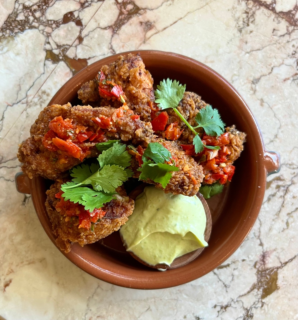 Suzanne Goin (@suzannegoin) on Twitter photo Piri Piri Fried Chicken ~ cumin, cilantro, green aïoli #CaraCara #DowntownLAProper #DowntownProper #piripirichicken  #dtla #dtlaeveryday #dtlaeats #dtlafood 
properhotel.com/downtown-la/re… Piri Piri Fried Chicken ~ cumin, cilantro, green aïoli #CaraCara #DowntownLAProper #DowntownProper #piripirichicken  #dtla #dtlaeveryday #dtlaeats #dtlafood 
properhotel.com/downtown-la/re…