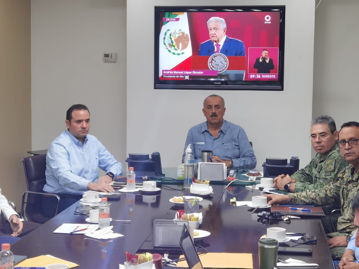 cmmerino's tweet image. Está mañana nos reunimos de manera presencial los integrantes de la Mesa para la Construcción de la Paz y la Seguridad en Tabasco, compartiendo, analizando y proponiendo acciones para la disminución de delitos, reforzando las estrategias y trabajos operativos.