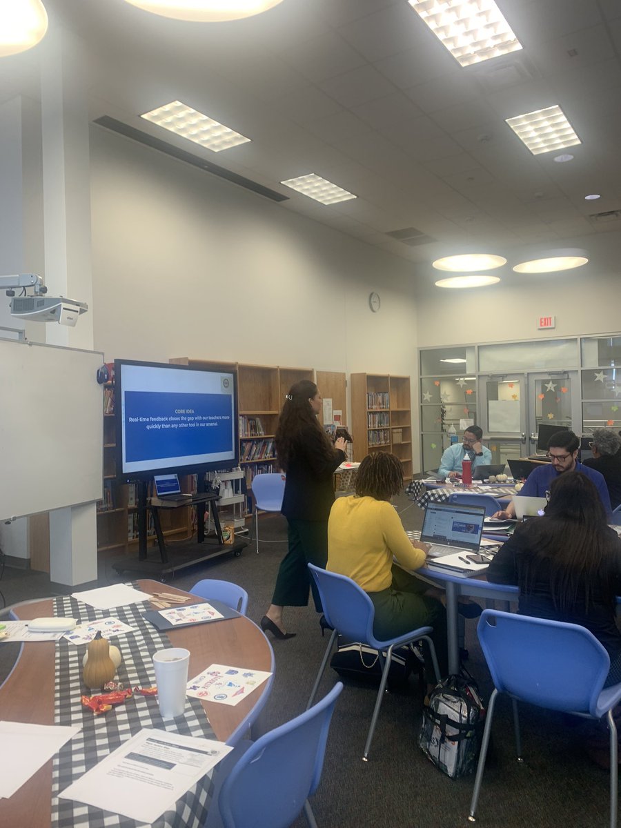CJCluster1's tweet photo. Great learning with our APs!! Leading the way learning about Questioning with CFUs and observation and feedback!! 🙌🏽 @LourdesGarduno3 @MRamirezDISD @dallasschools @cigarroacowboys https://t.co/xf4BcKZRPT