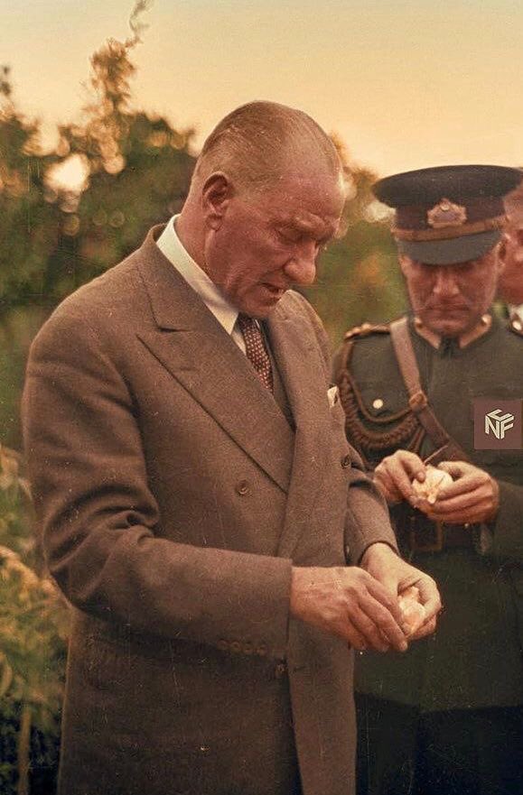 Sevgi Saygı ve Özlem ile anıyoruz.

#10Kasim
#ANITKABİR
#Sensiz84YılÖzlemle