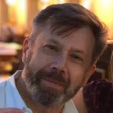 Se nos ha ido, a todos, un referente, un amigo y una de las mejores personas que he llegado a conocer y disfrutar.
Yo lo voy a echar mucho de menos, mucho. 
Es verdad que nos queda su obra y su recuerdo, pero no puedo dejar de pensar en todos los ratos que debimos de poder vivir.