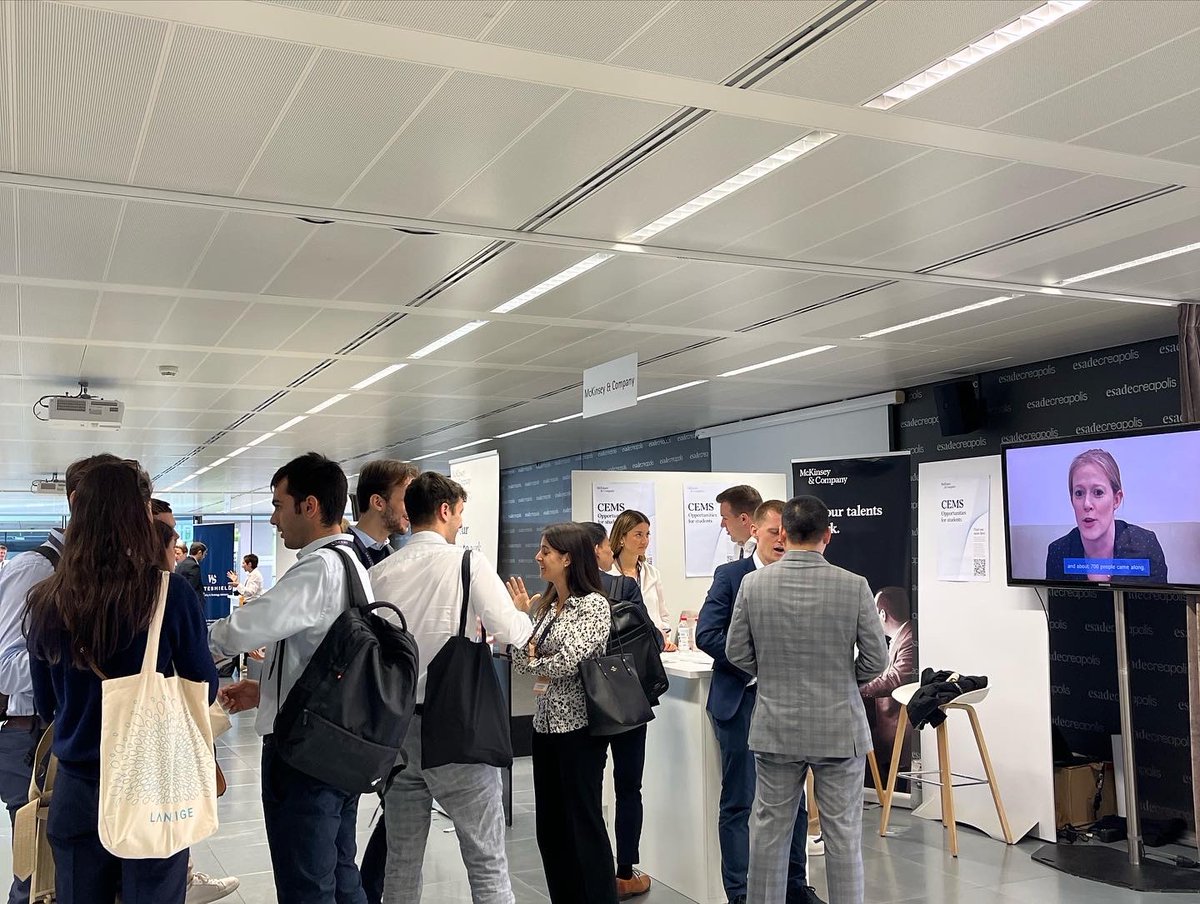 kocgsb's tweet photo. We are grateful to have participated the CEMS Career Forum 2022 in Esade, Barcelona!

CEMS Students and Alumni from all over the world had pre-scheduled job interviews, cv coaching and skill seminars with leading global companies.

#cems #cemsmim #careerforum2022 https://t.co/sFscMHOsZp