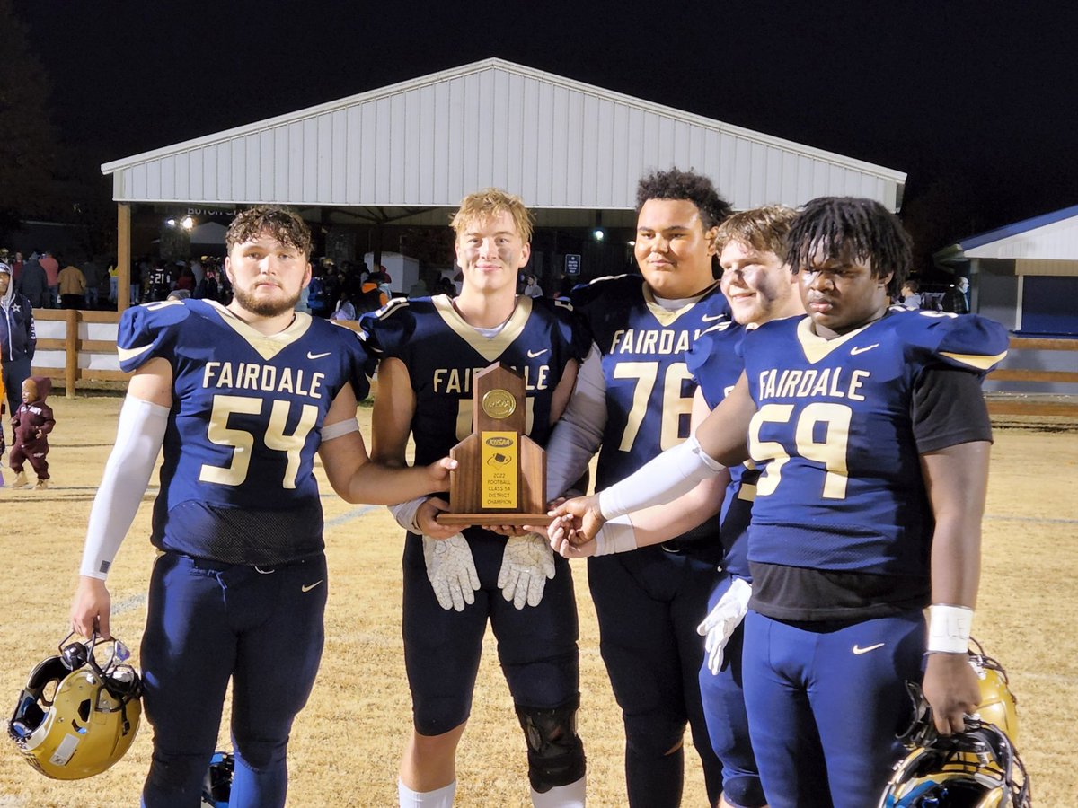 Made All District O-linemen! Hard work paying off. #76 <a href="/CoachWatson11/">BigDawg</a> #GiddensGainz <a href="/CoachHoward__/">Stephon Howard</a>  @_CoachGonzLWC <a href="/kwc_football/">Kentucky Wesleyan Football</a> <a href="/CoachThrower2/">Michael Thrower</a>