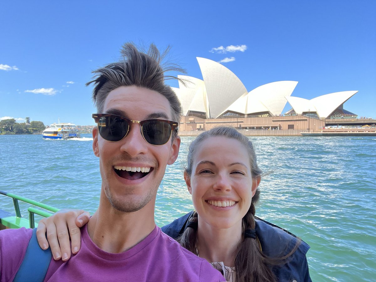 Schubes17's tweet image. Very excited to share this photo where the wind perfectly messed up my hair to make it resemble the Sydney Opera House?!?