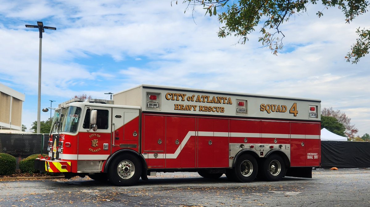 ffshifflett's tweet photo. Atlanta Squad 4 #fire #gafire #AFRD #squad4 #jobtown https://t.co/dLooEOwnTX