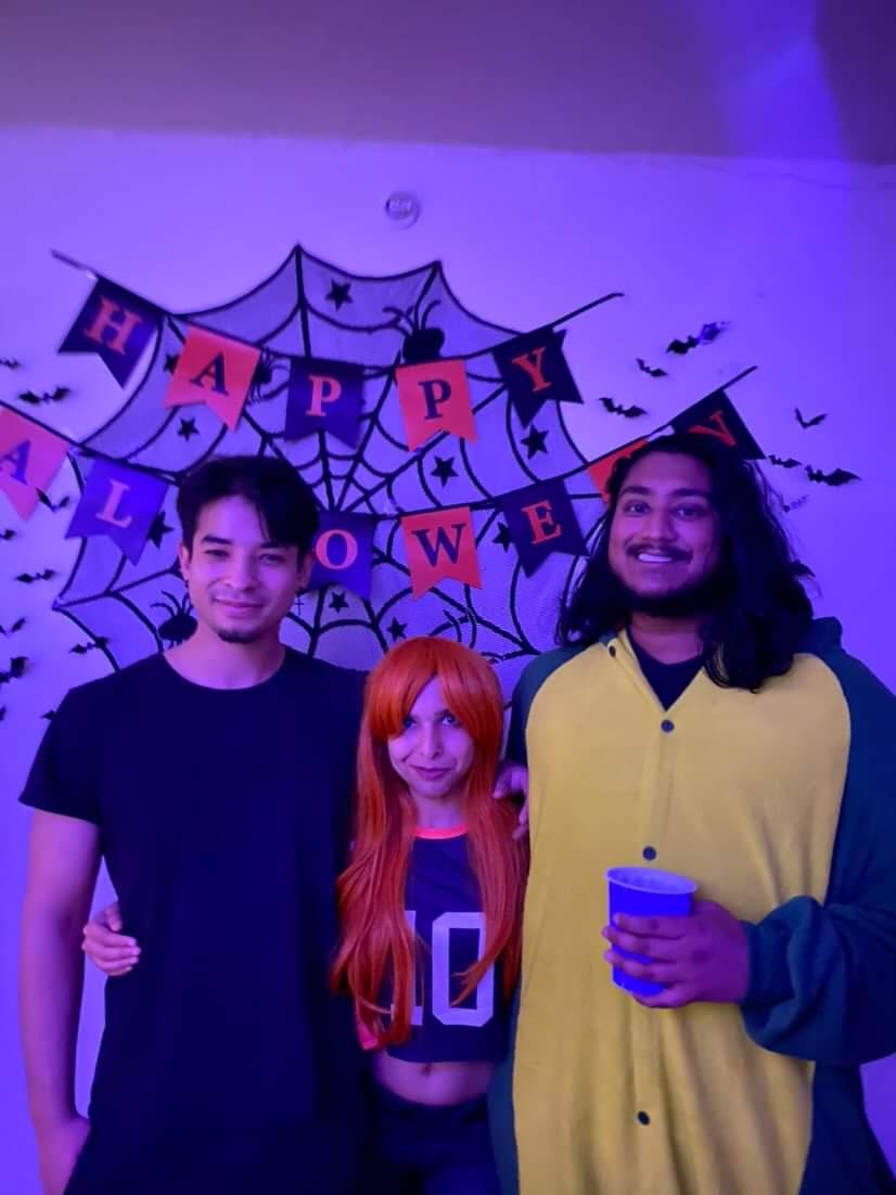 rookierao's tweet photo. Late Halloween Post 🎃👻 ! I cosplayed as a female version of Haikyuu's Hinata Shoyo. 

Was super fun to wear a wig, so much so that I started to miss having long hair. https://t.co/7tdpxmMn73