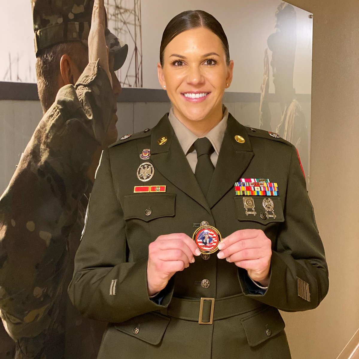 USArmySATX's tweet photo. Sergeant First Class Anna Stephens serves the Sacremento #usarec Medical Recruiting Station she joined the U.S. Army because of the opportunity to develop herself professionally Learn more about her story below.
https://t.co/EJRmsrcWxX
#NativeAmericanIndianHeritageMonth https://t.co/T3De5t4iYB