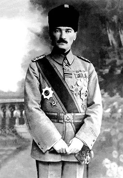 Süleyman Şah MTAL ailesi olarak ulu önderimiz Gazi Mustafa Kemal Atatürk' ümüzü aramızdan bedenen ayrılışının 84. yıldönümünde sevgi, saygı ve özlemle anıyoruz...Kutlu ruhu şad olsun....