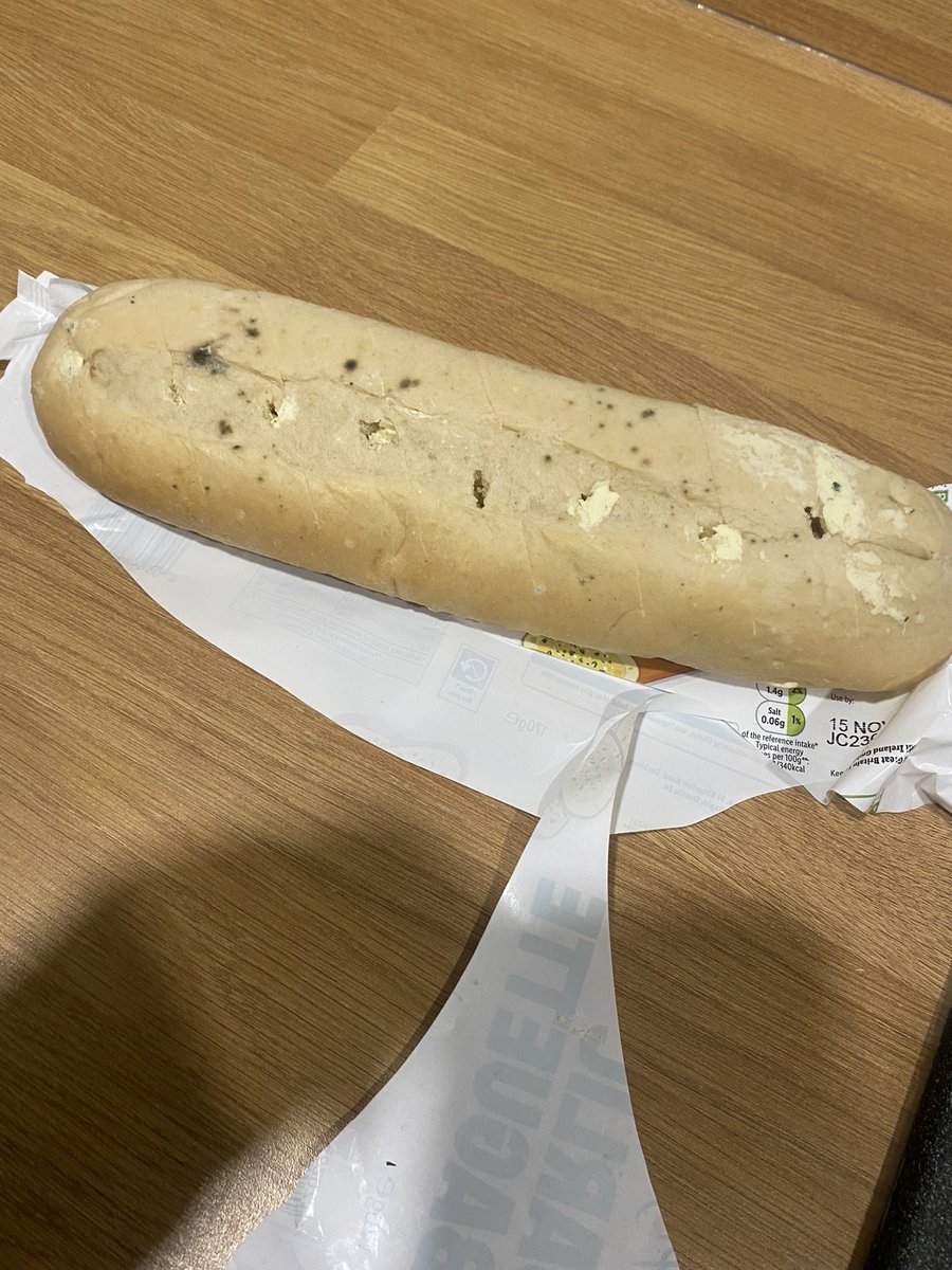 CarlyCarterx's tweet photo. Thanks @LidlGB ! Really looking forward to my mouldy dinner even tho it’s still in date by 6 days https://t.co/2ze1zPBclt
