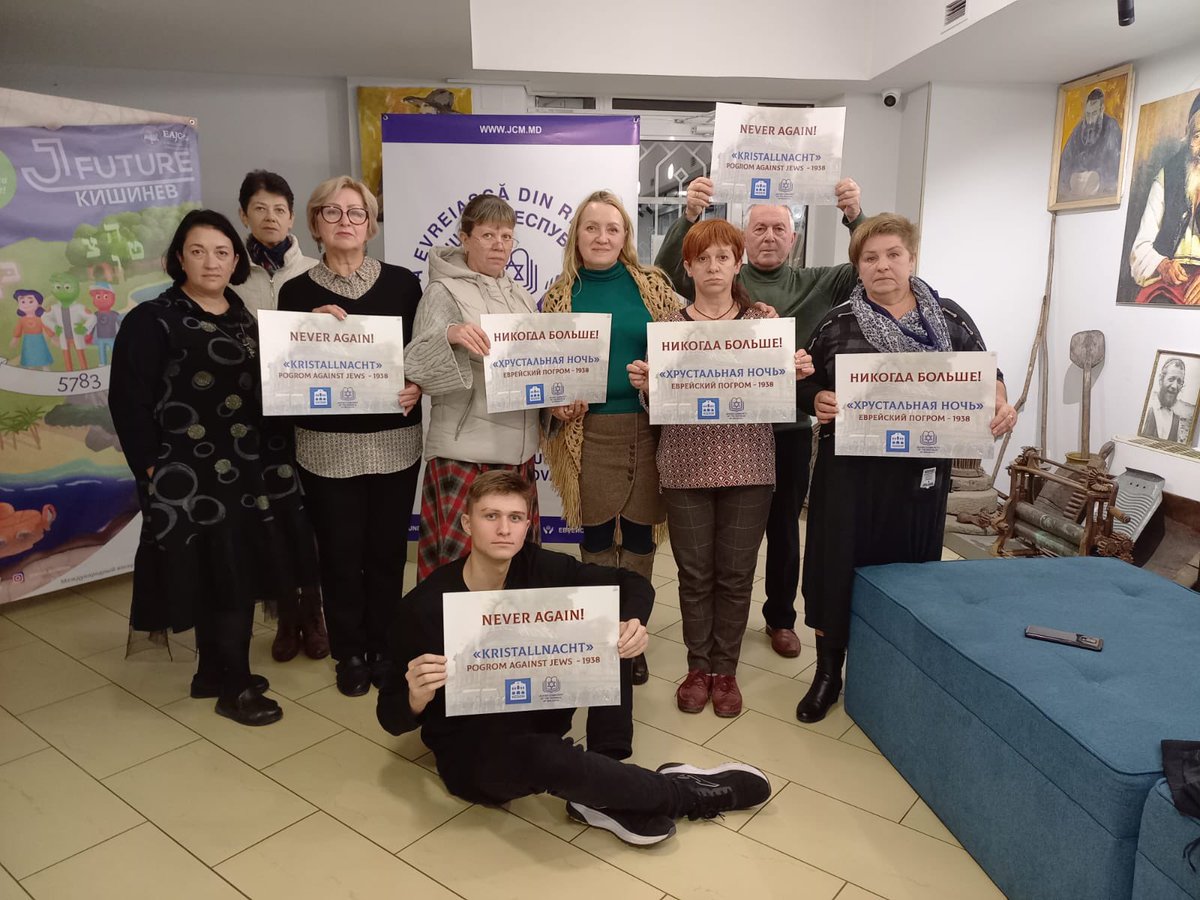 jewish_moldova's tweet photo. On the 84th anniversary of #Kristallnacht, staff at @jewish_moldova, volunteers at the #VolunteerCenter and participants in projects at #KEDEM and #Haverim came together to remember the victims of 9th November 1938 #NeverAgain https://t.co/R7PCOgJDbs