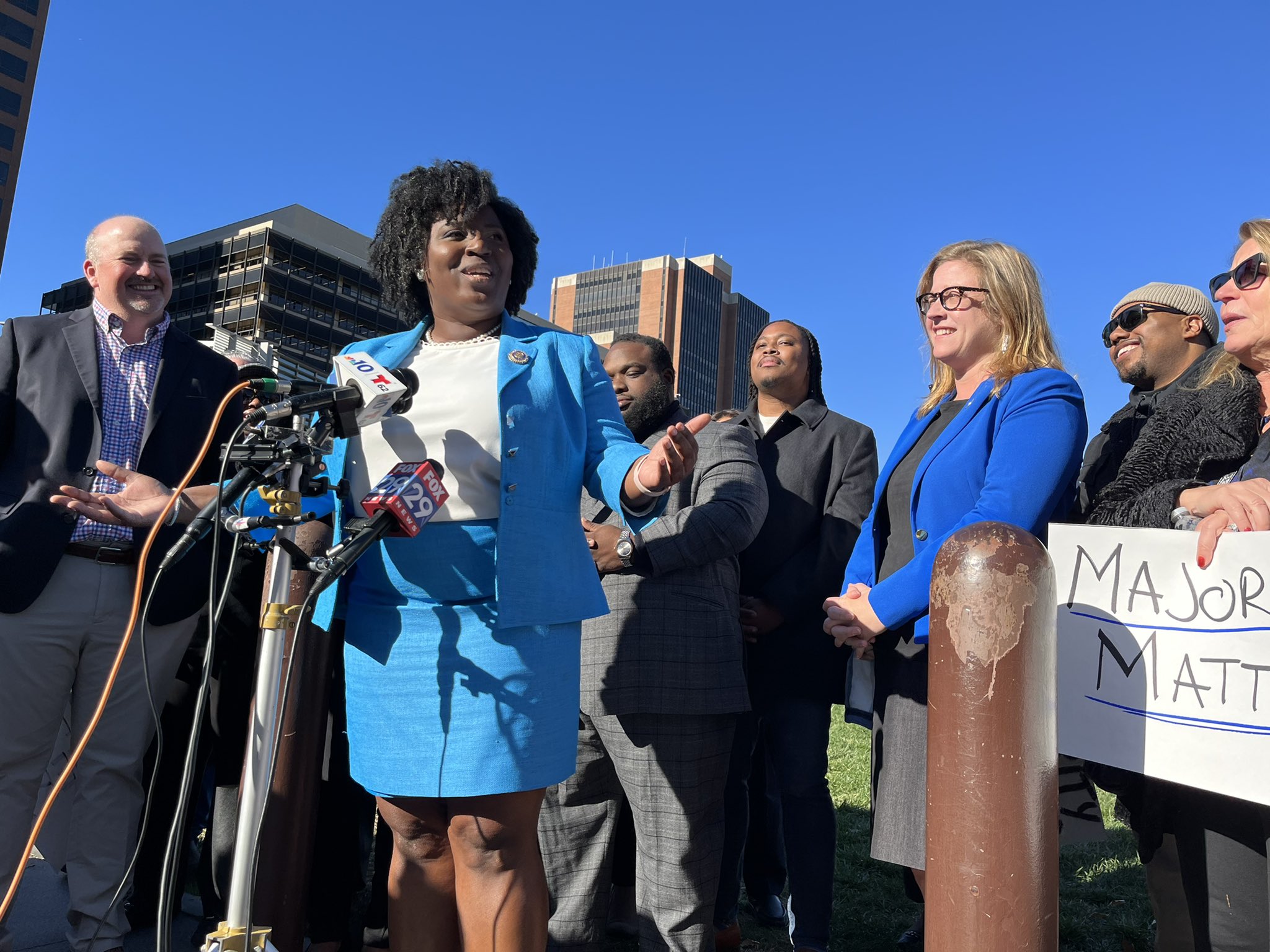 Anna Orso on Twitter 