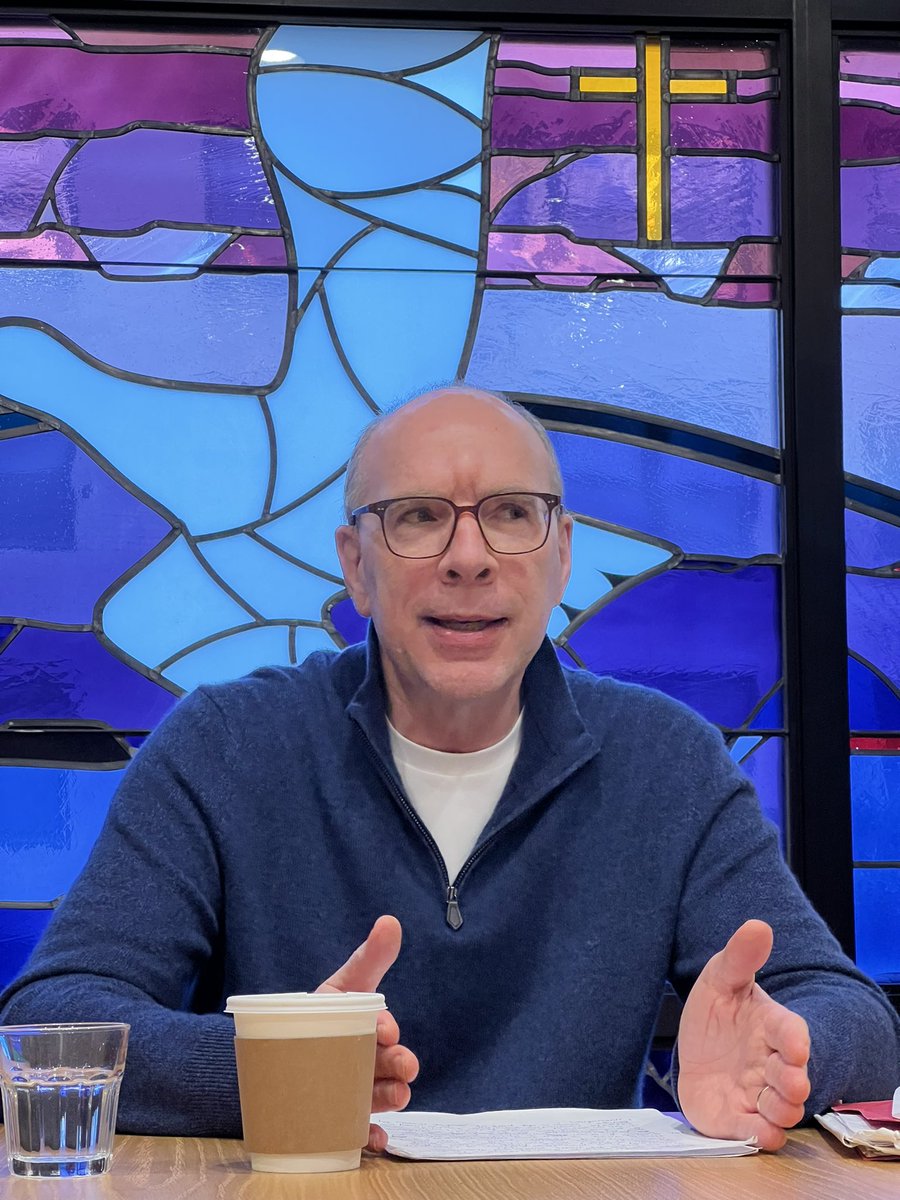 Thank you <a href="/jayrosen_nyu/">Jay Rosen</a> for sharing your insights with the Norwegian media cluster  <a href="/MediaCityBergen/">Media City Bergen</a> ! The stained glass background suits you!