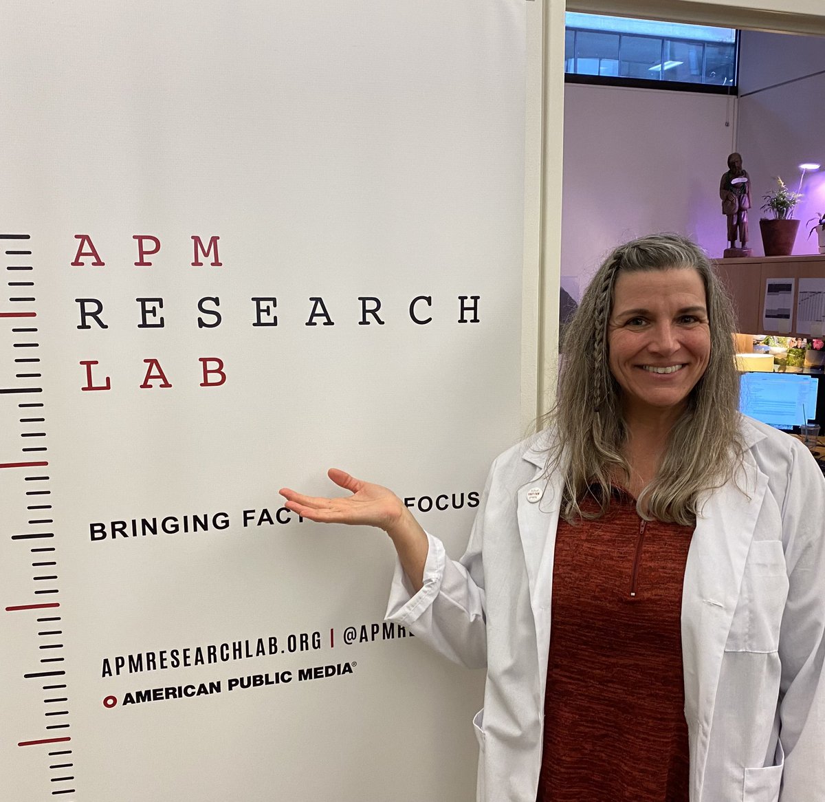 Long time #factfan, first time in the lab coat: @AmPubMedia’s Director of Portfolio and Ops for Distribution, @APM_AmyL! #LabVisitor