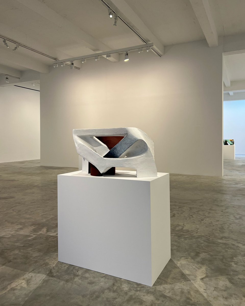 kevinmccollum's tweet photo. Vincent Fecteau
@MatthewMarks
#VincentFecteau #MatthewMarksGallery #NYC #sculpture #exhibition https://t.co/QRUlXoIzj4