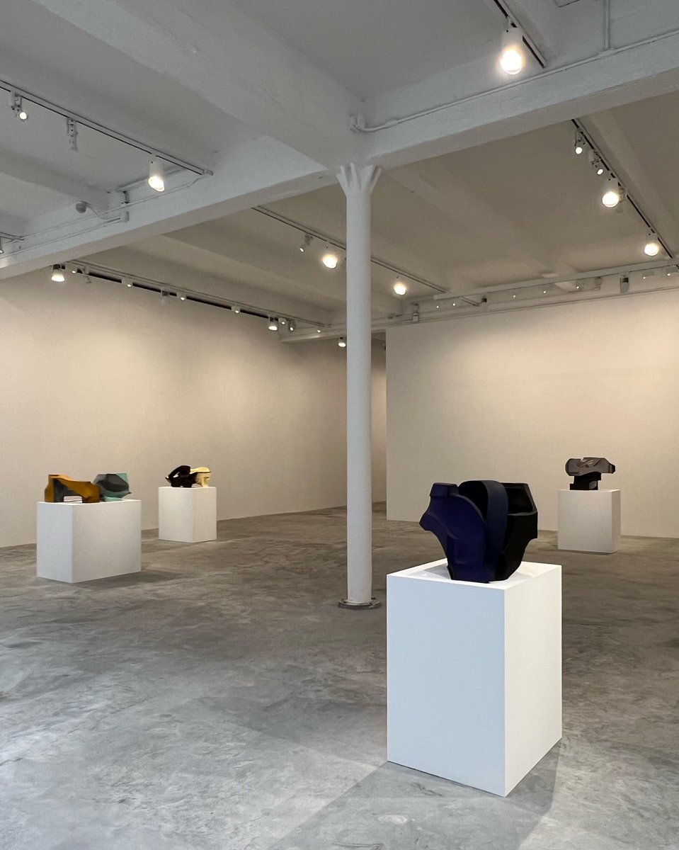kevinmccollum's tweet photo. Vincent Fecteau
@MatthewMarks
#VincentFecteau #MatthewMarksGallery #NYC #sculpture #exhibition https://t.co/QRUlXoIzj4