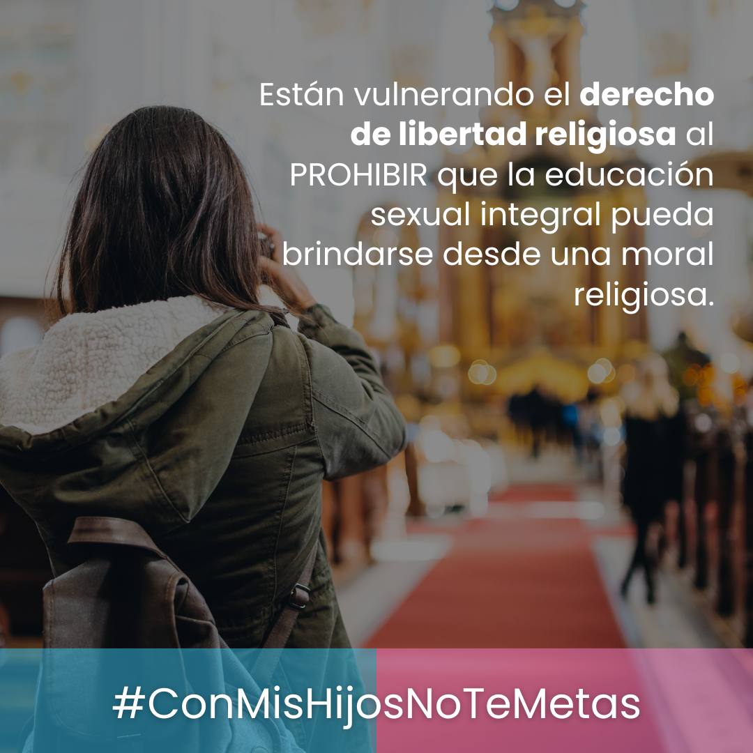 RosarioporColo1's tweet photo. #ConLosNiñosNoTeMetas 
Todos los padres Colombianos dicen:
#ConMisHijosNoTeMetas https://t.co/XfPbn7l0Yi