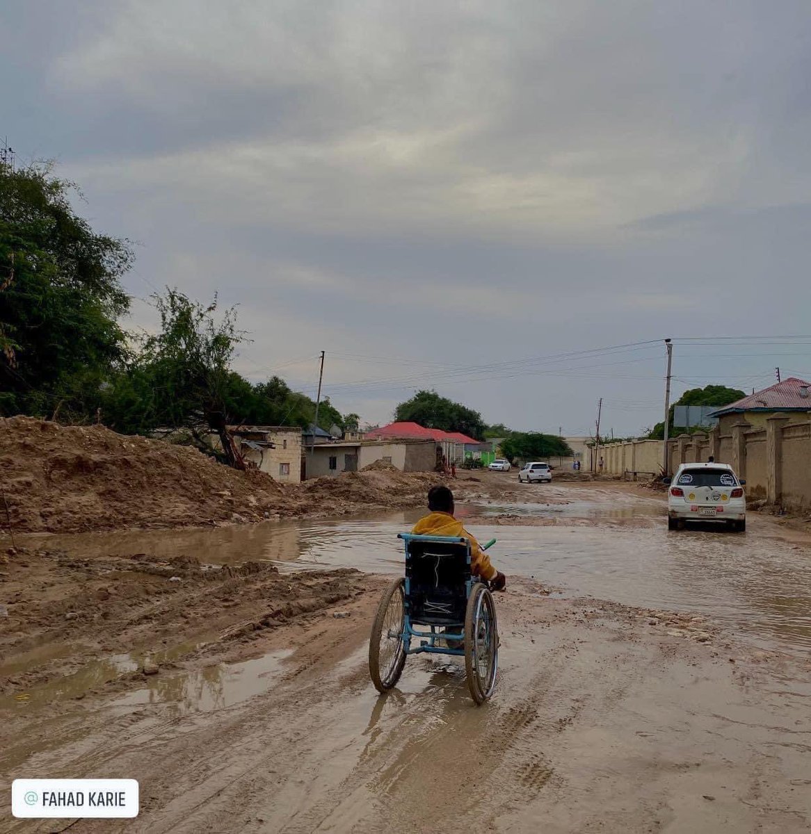 KhadarAhmed_'s tweet photo. The two pictures below are enough examples of the huge growth that the capital has undergone in recent times.
It is clear that the tax collected from the community was spent where it was intended.
Hargeisa, Somaliland
#Great_job https://t.co/ktCkhHyEAr