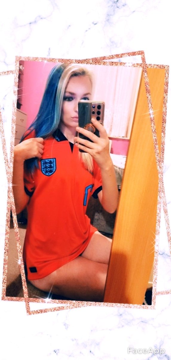 _Jodie_16's tweet photo. England!! 😝 https://t.co/craAAlywD1