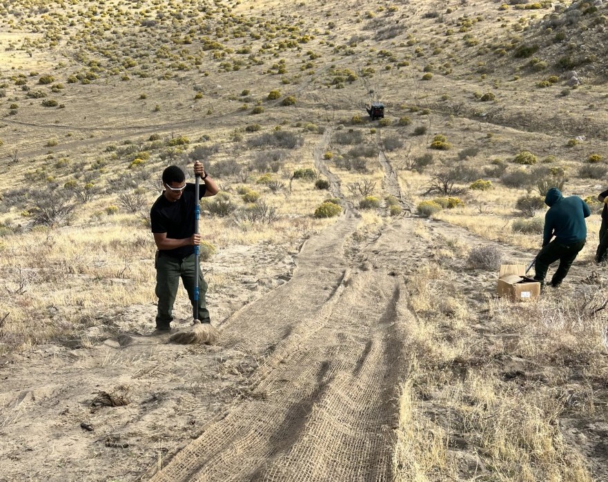 Fort Sage #OHV Area has a new shade area at the Widowmaker Trailhead thanks to @CAStateParksOHV funding! This trail has an awesome hill climb experience - use caution as riders go both ⬆️ and ⬇️the trail. Don't start an illegal hill climb, it takes years to repair the damage.