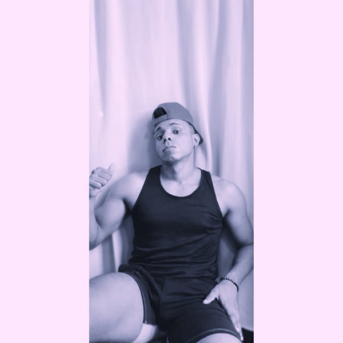 Mi bb 💓❤️ https://t.co/HIlzm36Mpa<a href="/tag/nuevafotodeperfil"class="tags"><span>#nuevafotodeperfil</span></a>