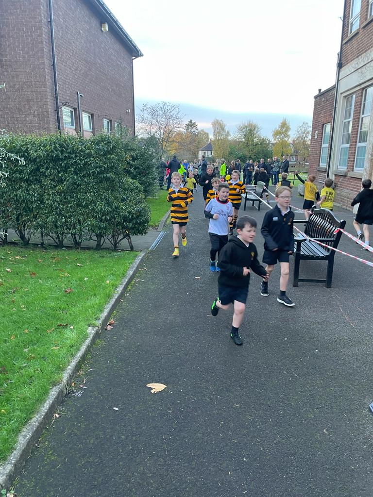 InchmarloPrep's tweet photo. What an amazing morning! The boys were in school warming up from 7.30, #runinthedark started at 8.00 followed by medals and a yummy breakfast at 8.30! A huge well done and thanks to all involved.
π€ππ€ππ€
#runinthedark
#markpollocktrust
#InchmarloItAllStartsHere https://t.co/hI7SQFzoF2