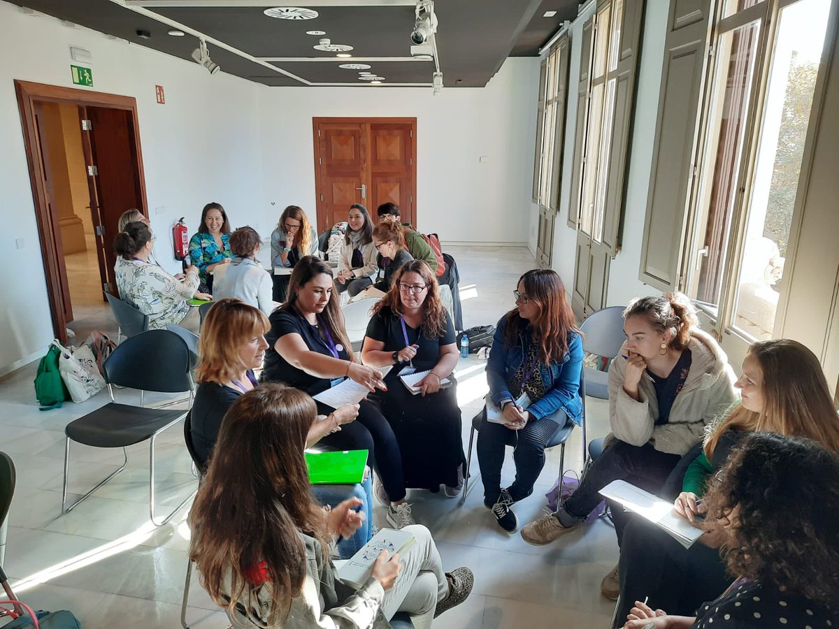 EDUN_IB's tweet photo. 📢Cloenda de  la I Jornada de Coeducació "Construint oportunitats per a la igualtat”

🧑🏻‍🏫 Èxit de participació

🗣 Ponències, tallers i taula redona per conèixer bones pràctiques i experiències

👏🏻 Enhorabona als organitzadors, ponents i particioants

▶️https://t.co/mXZf2bhiK5 https://t.co/oiNN3qfZqK
