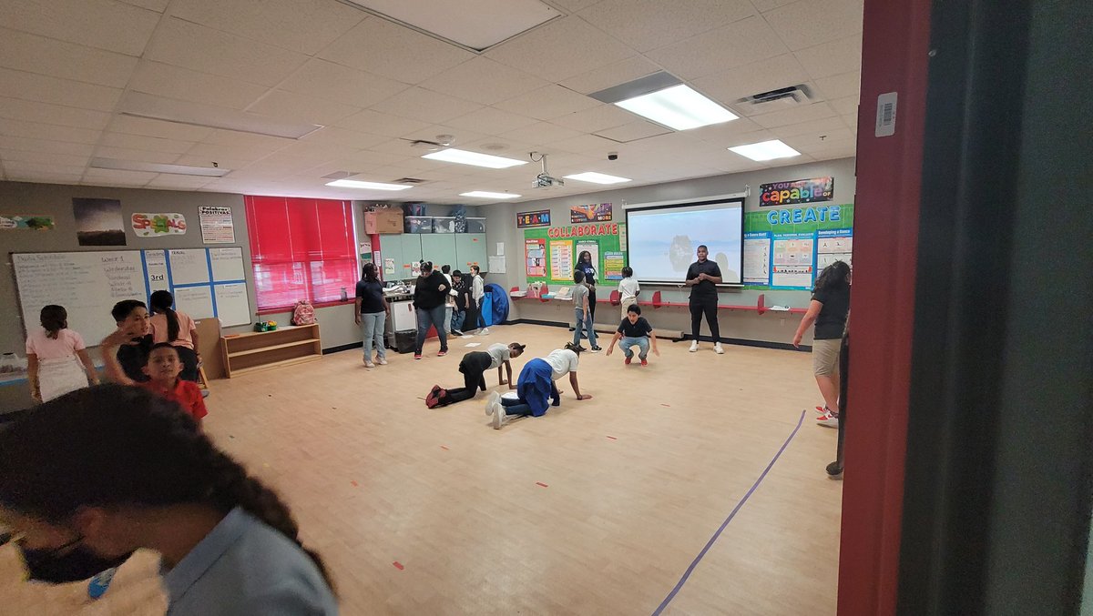 DeckerDanceTeam's tweet photo. 5th grade dancers working in groups to create &amp; practice their own created warm-ups!
@DeckerDanceTeam @DeckerES @Manor_FA https://t.co/heRnDIVOC5