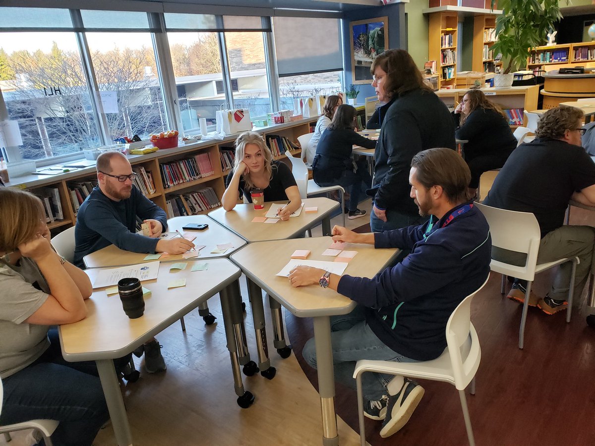 sra_ksantiago's tweet photo. @AldenCSD teachers learning how to engage students with the Question Formulation Technique.
#QFT #Qfocus @RightQuestion https://t.co/FJQG5eptet